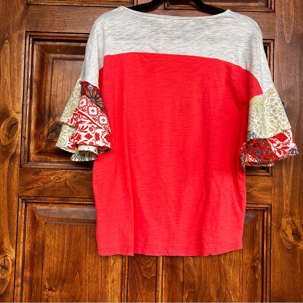 Umgee Top Size Small With Patchwork Ruffle Sleeves - image 2